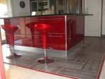 Cozinha em formica cor bordeaux